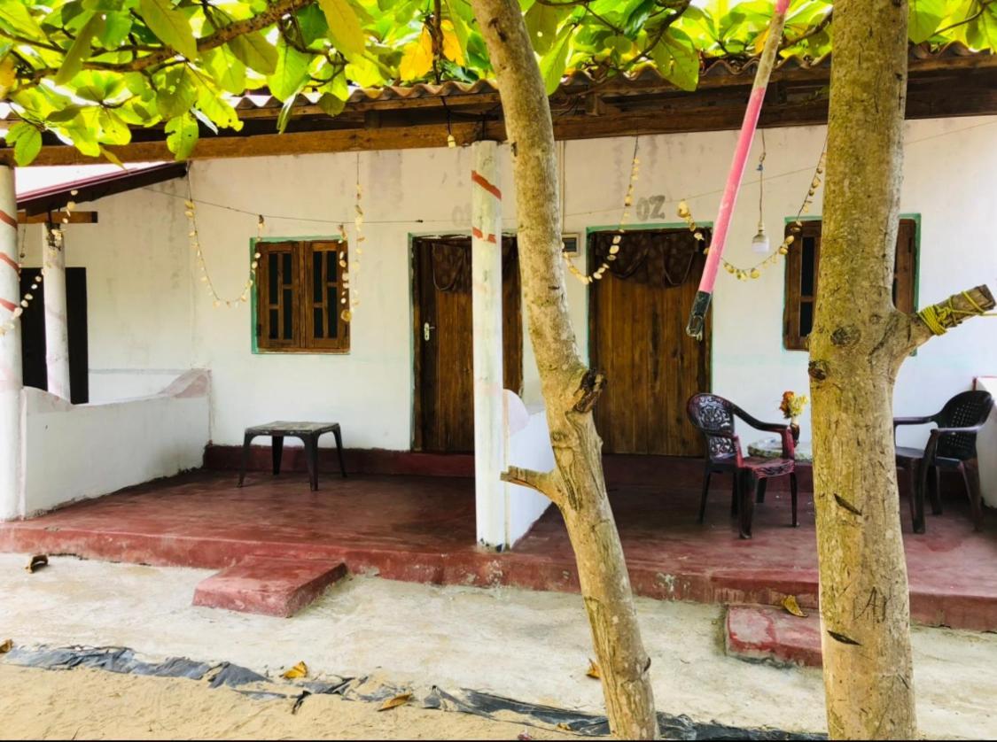 Golden Rich Hotel Arugam Bay Buitenkant foto
