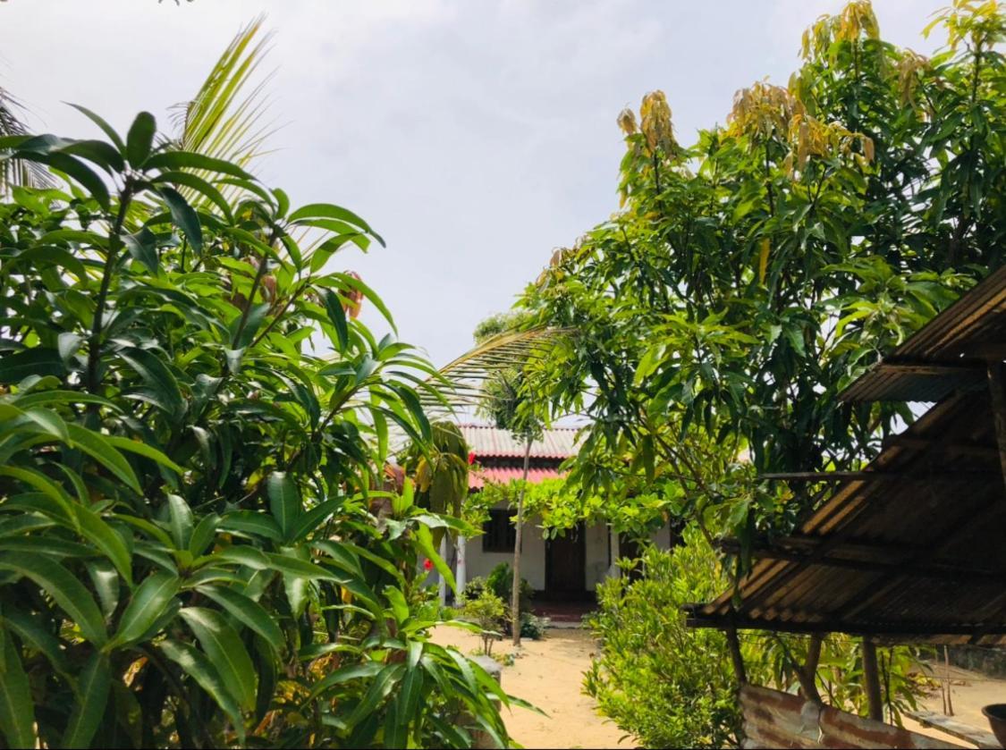 Golden Rich Hotel Arugam Bay Buitenkant foto