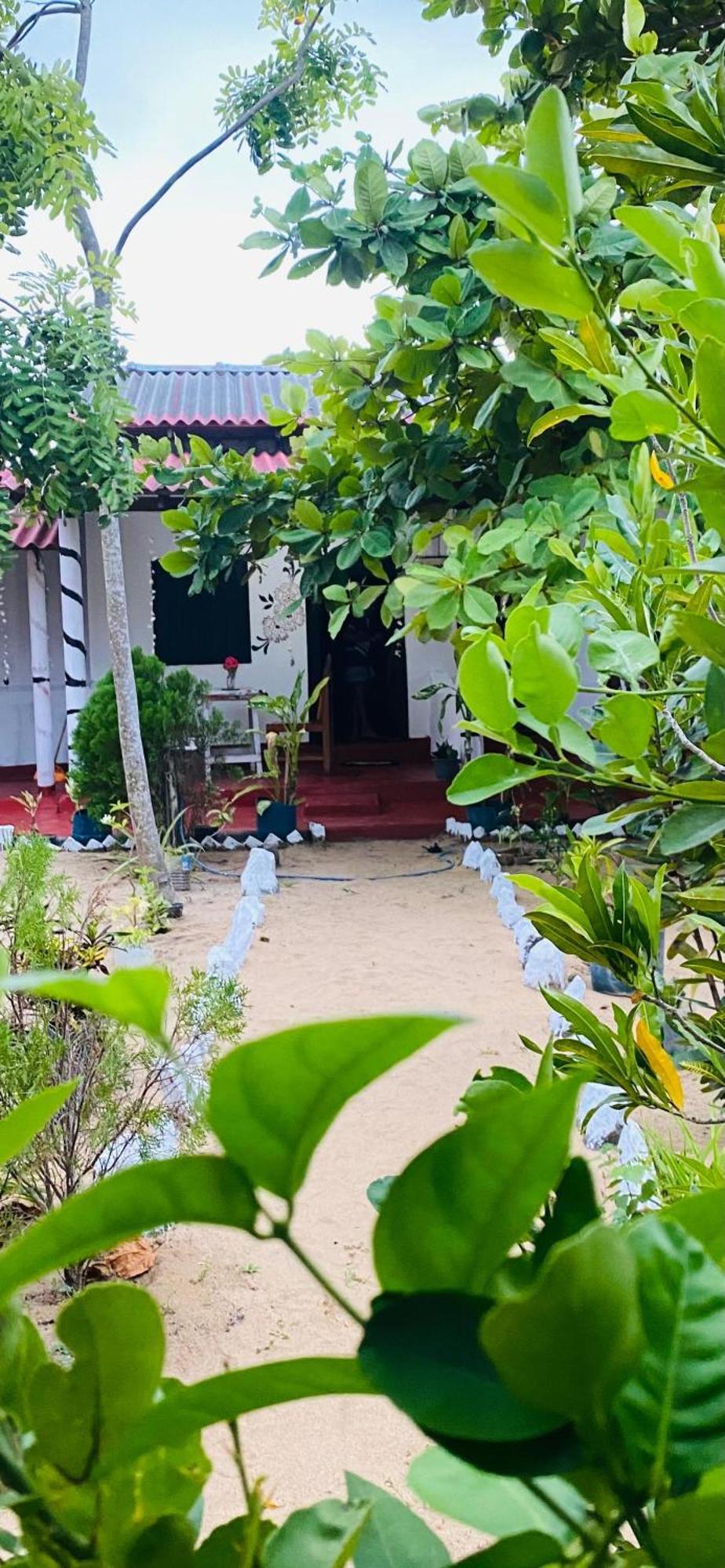 Golden Rich Hotel Arugam Bay Buitenkant foto